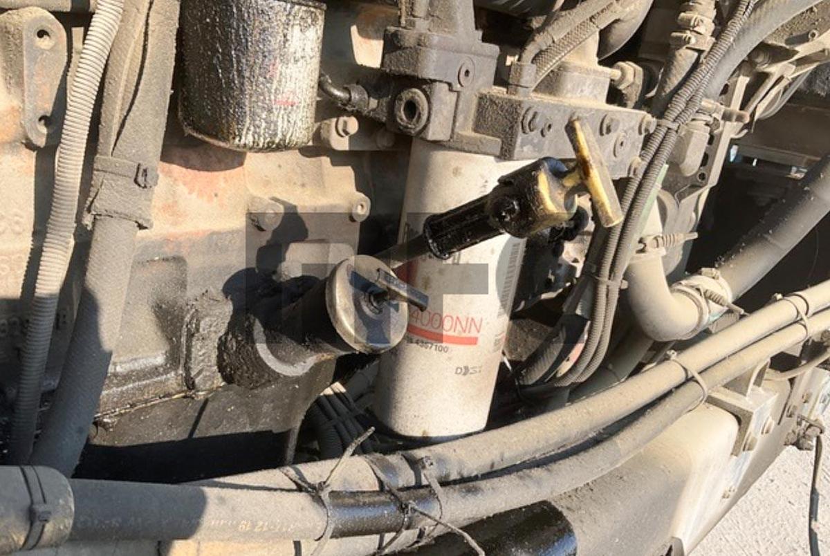 Used 2006 TEREX 12X6 Front Discharge Concrete Mixer Truck
