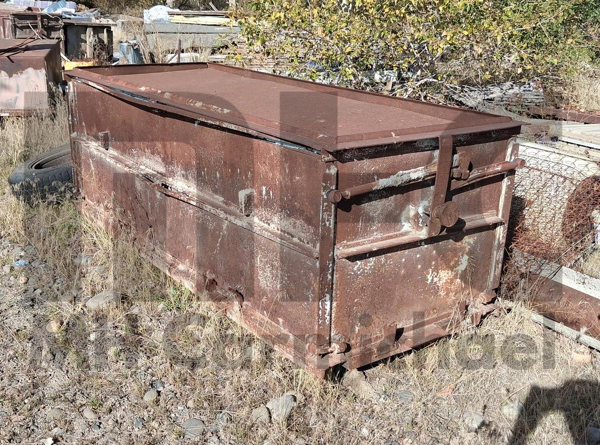 Used Precast Concrete Burial Vault Forms