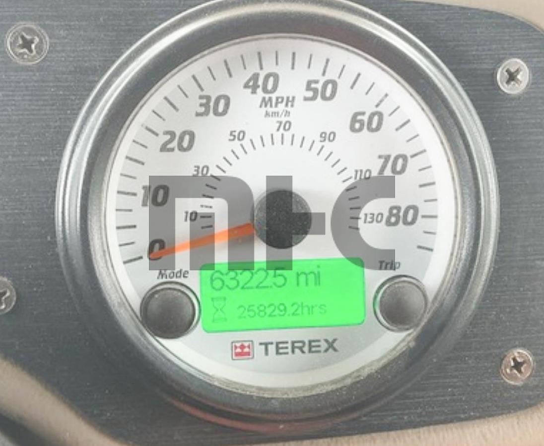 Used 2006 Terex/Advance 8X6 Front Discharge Concrete Mixer Truck