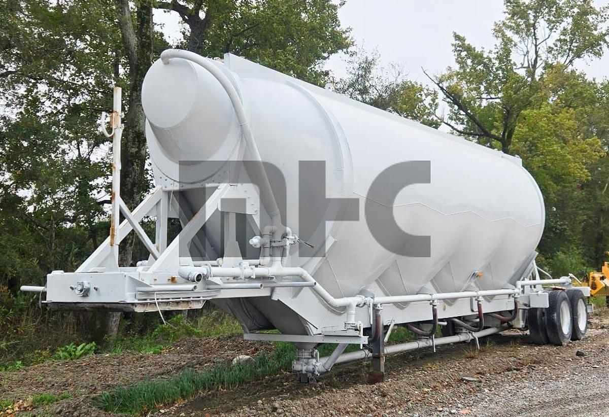 Used Heil Cement Tanker
