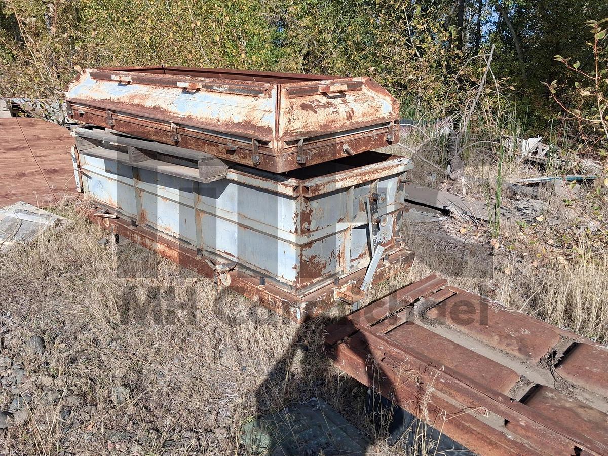 Used Precast Concrete Burial Vault Forms