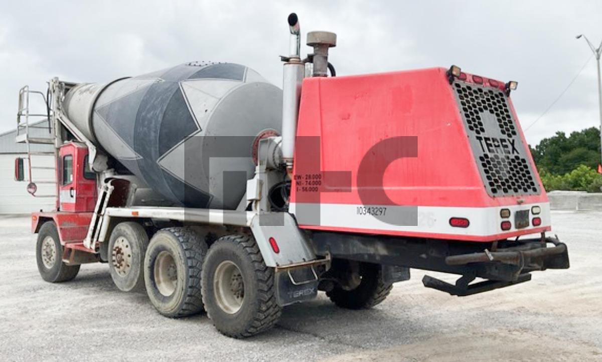 Used 2006 Terex/Advance 8X6 Front Discharge Concrete Mixer Truck