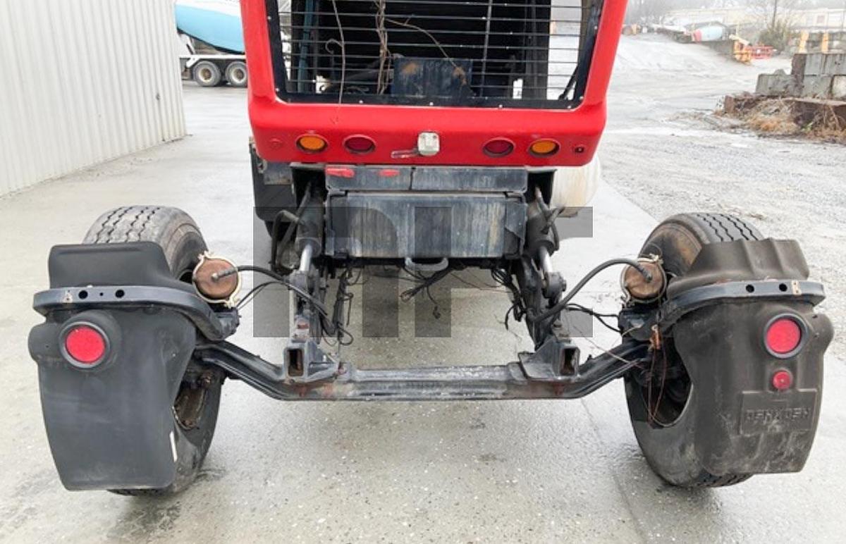 Used 2007 Oshkosh 10X6 Front Discharge Concrete Mixer Truck