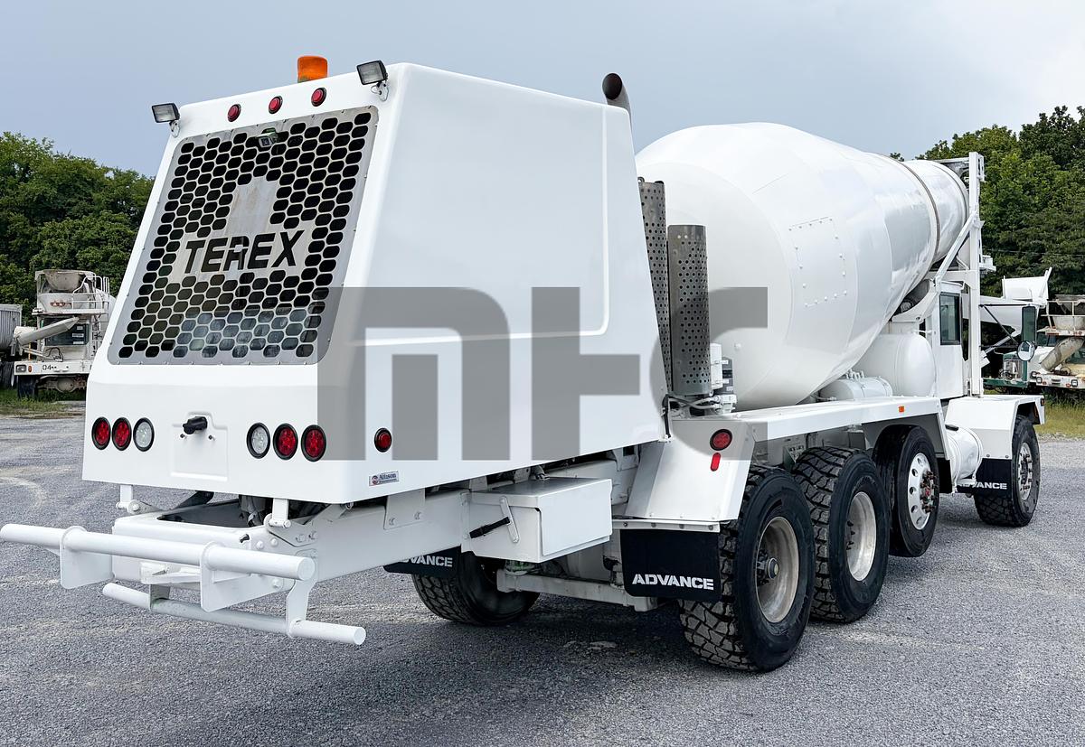 Used 2015 TEREX FDB4000 8X6 Front Discharge Concrete Mixer Truck