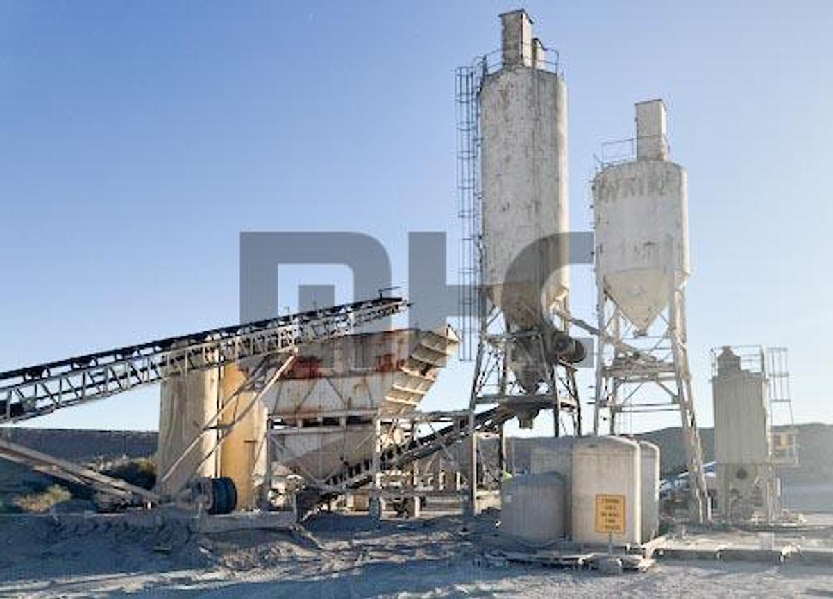Used McNeilus 12 Yard Portable Concrete Batch Plant