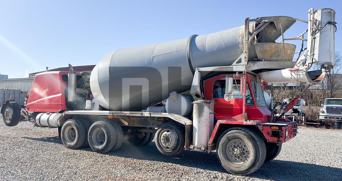 Used 2007 Oshkosh S-2146 10x6 Front Discharge Mixer Truck: