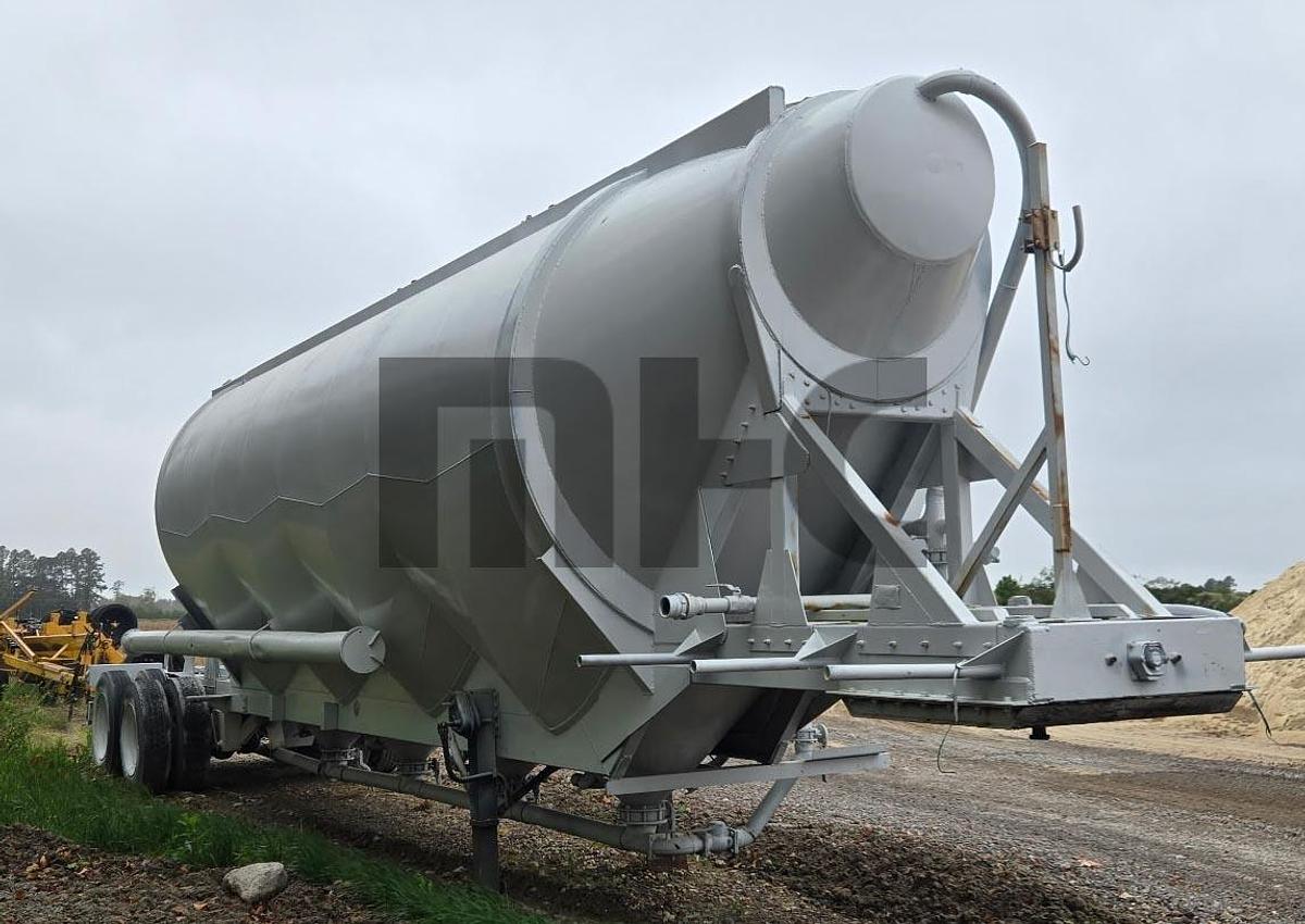 Used Heil Cement Tanker