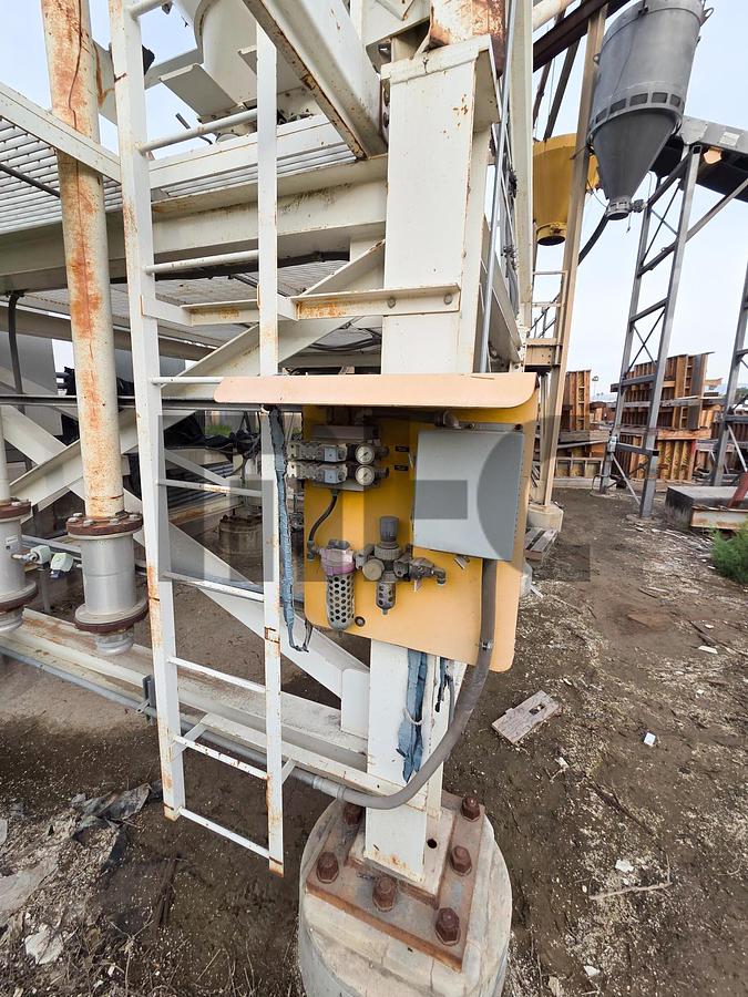 Used 2005 Turmac 4 Compartment Precast Concrete Batch Plant w/Haarup Mixer