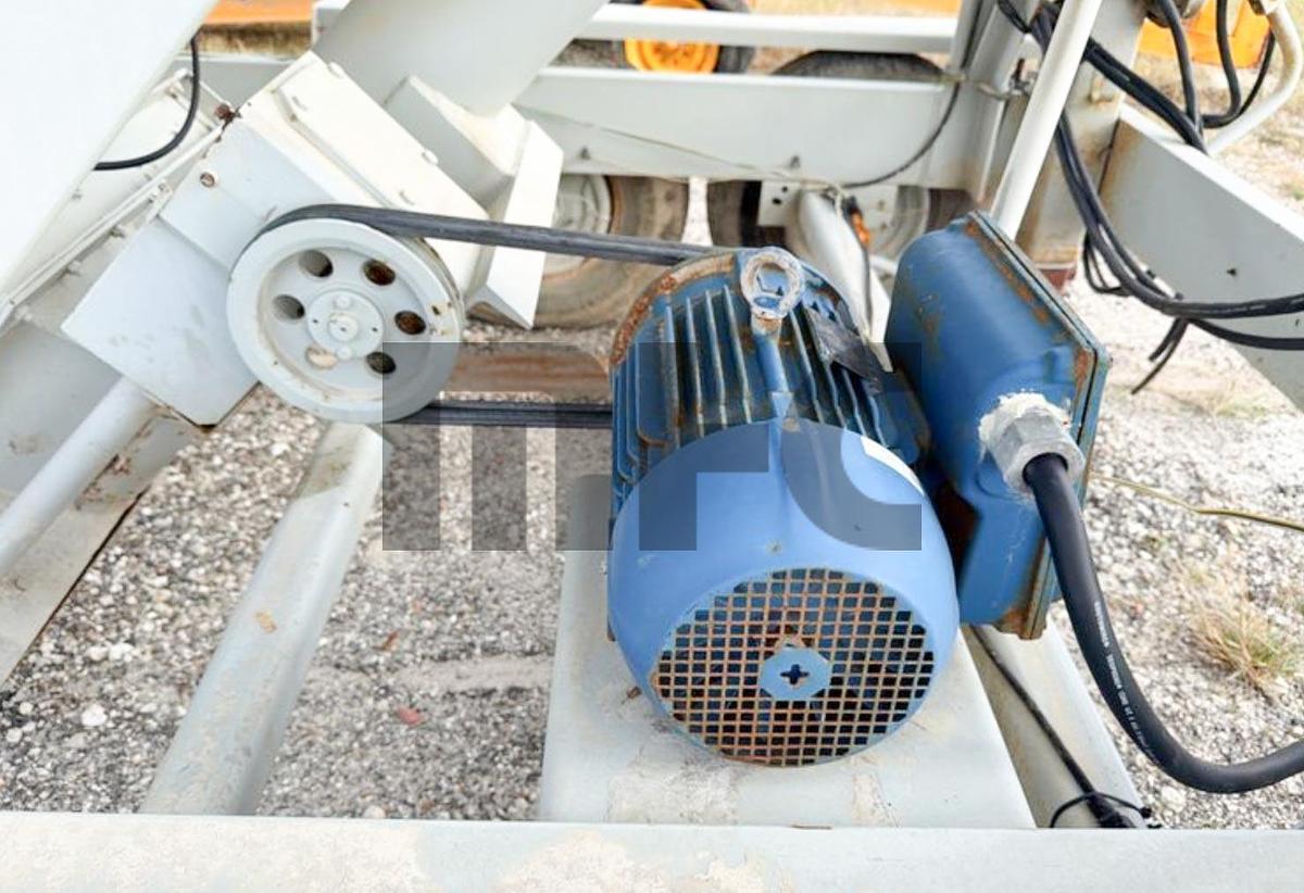 Used Belgrade LP200 Portable Cement Silo with Rice Lake Batching System