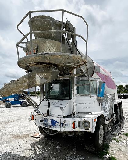 Used 2005 Terex/Advance Front Discharge Mixer Truck