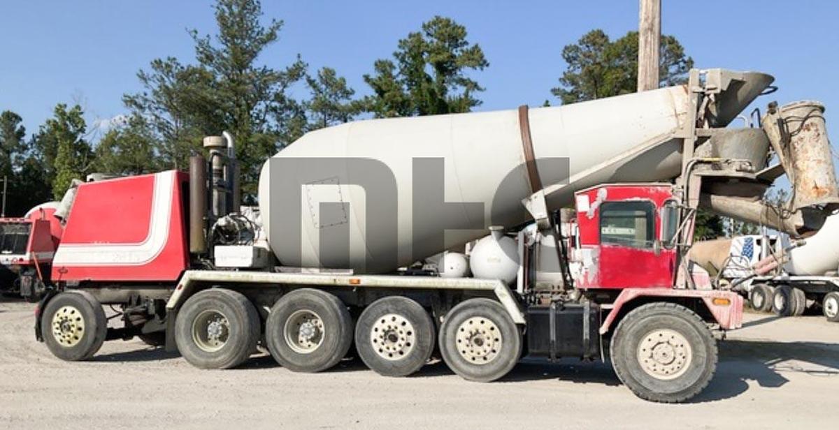Used 2006 TEREX 12X6 Front Discharge Concrete Mixer Truck
