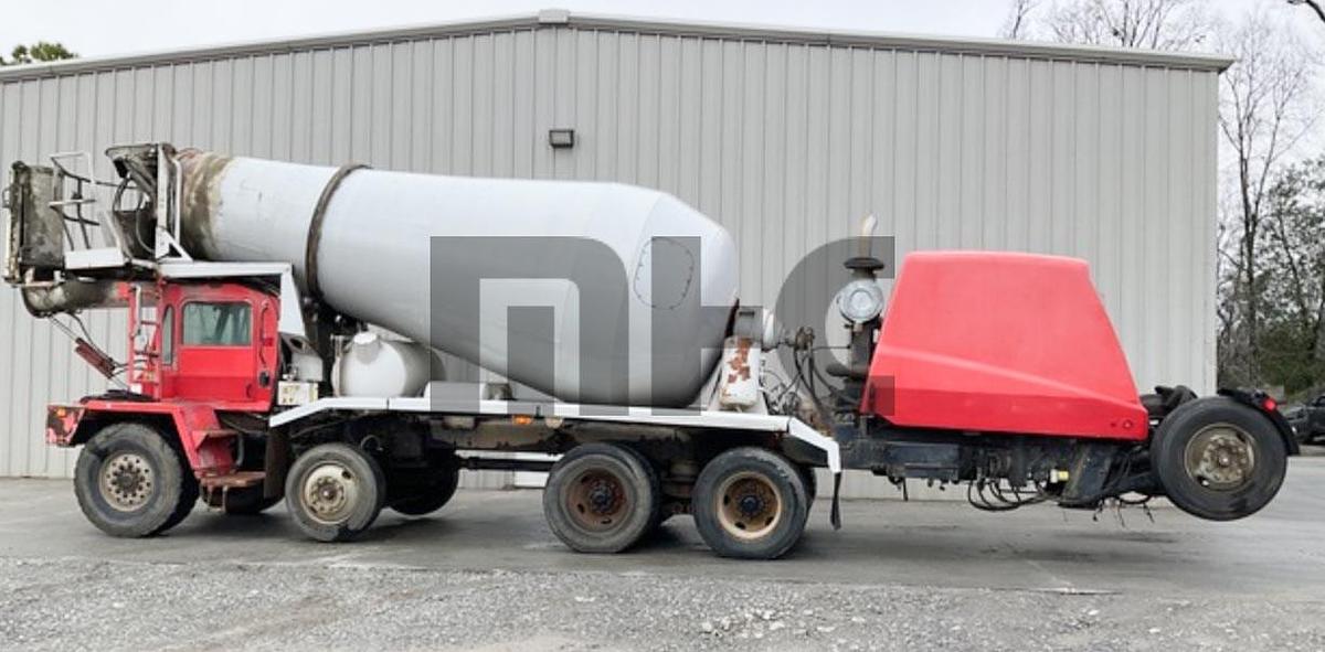 Used 2007 Oshkosh 10X6 Front Discharge Concrete Mixer Truck