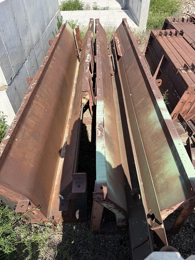 Used Jersey Barrier Forms - 16' Long 