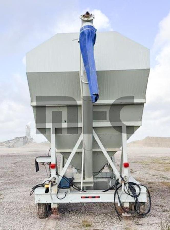 Used Belgrade LP200 Portable Cement Silo with Rice Lake Batching System