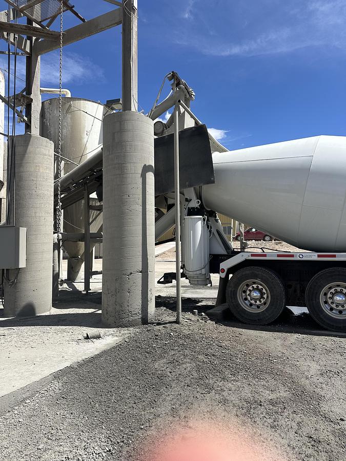 Used 3 Compartment 10 Yard Concrete Batch Plant