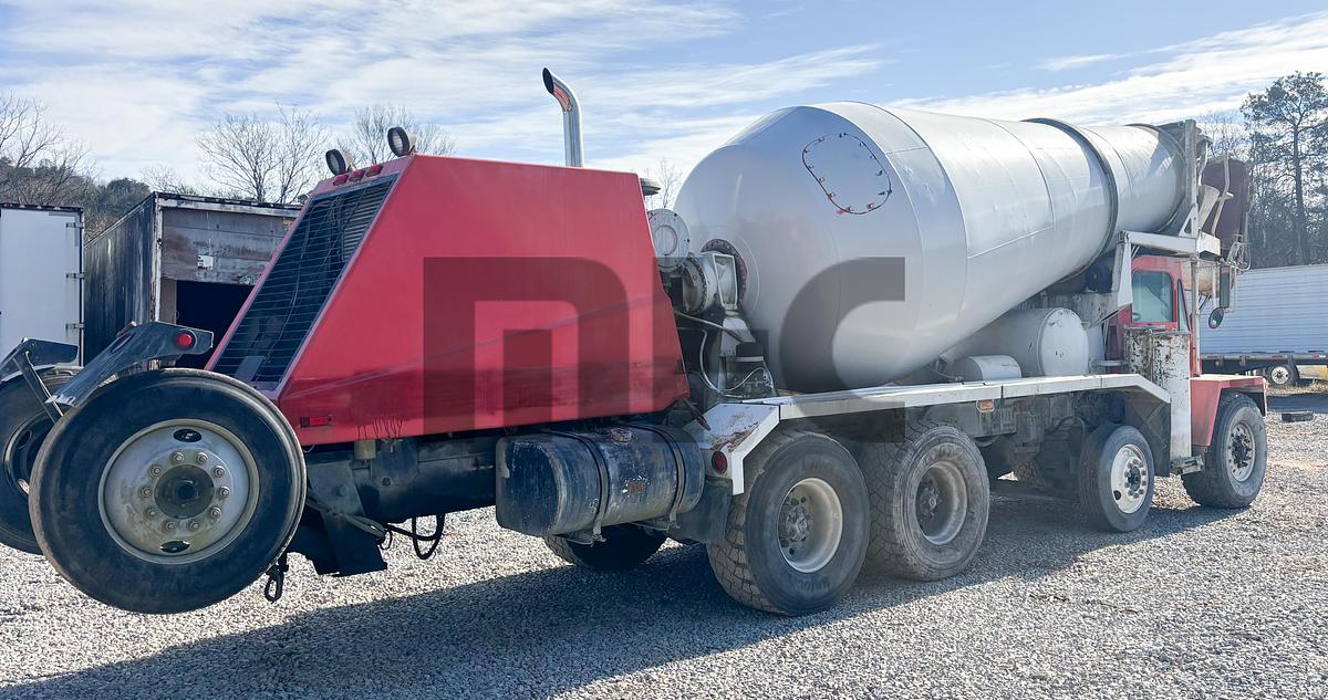 Used 2003 Oshkosh Model S-2164 Front Discharge Concrete Mixer Truck