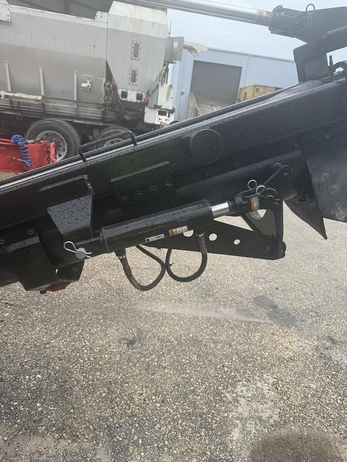 Used 2018 Holcombe 10 Yd Volumetric Mixer Truck