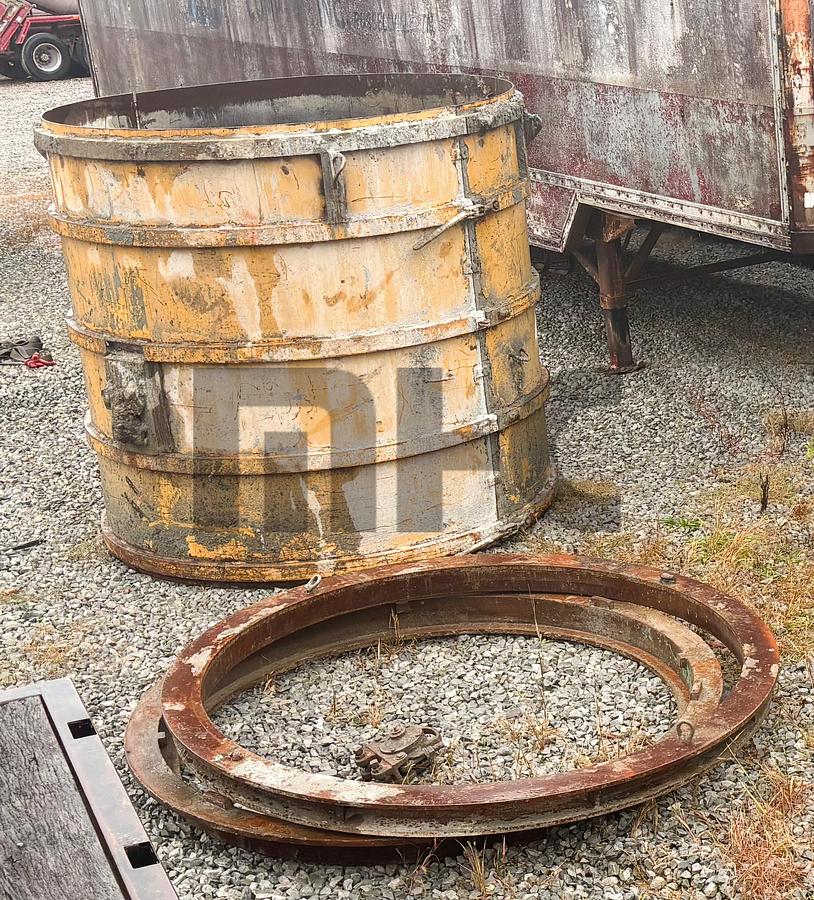 Used Besser-Quinn 6' Precast Manhole Riser Outside Jacket Form and Rings