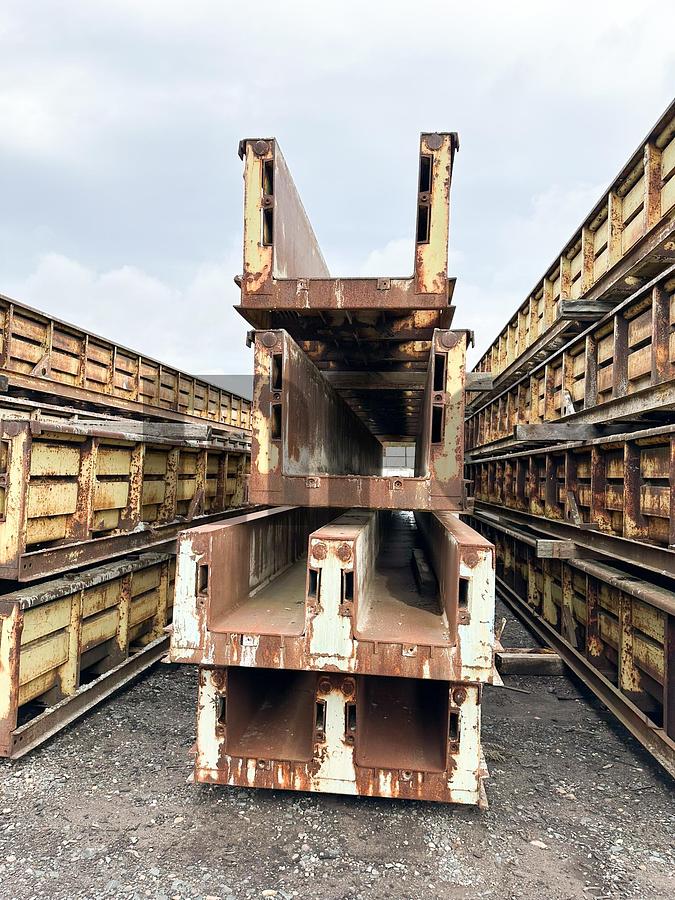 Used 16", 18", 20" and 30" Precast/Prestress Concrete Pile Forms