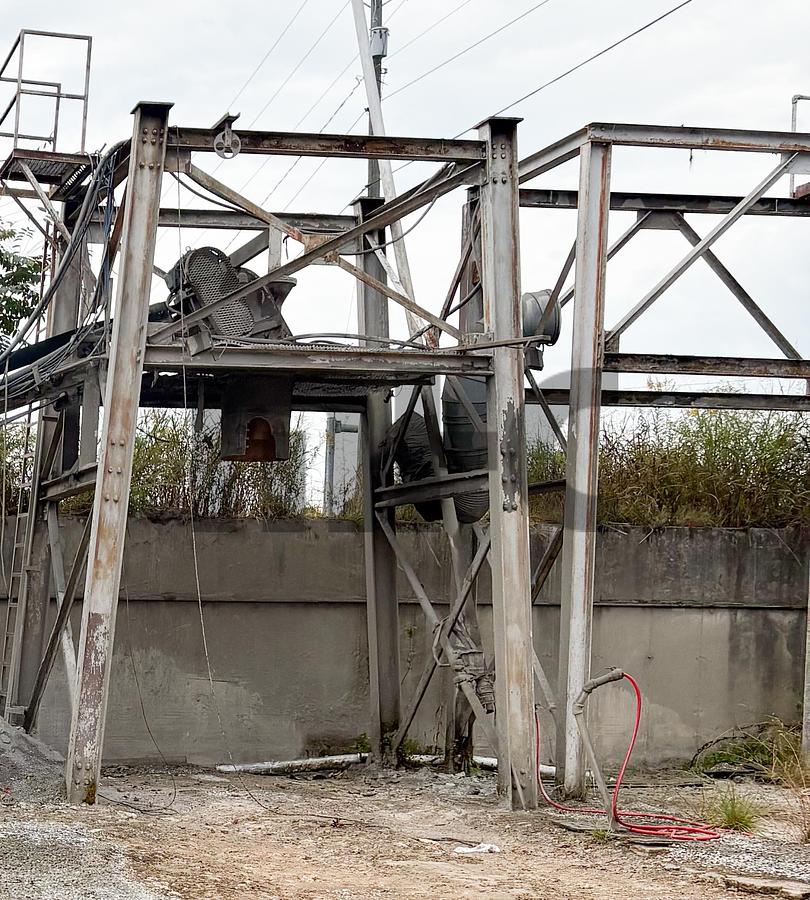 Used Belgrade 700 Bbl Stationary Cement Silo with Structure