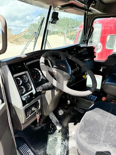 Used 1997 Kenworth T800 Rear Discharge Concrete Mixer Truck
