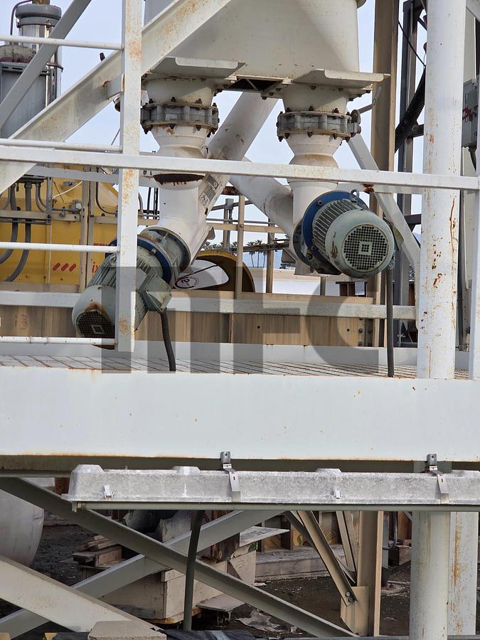 Used 2005 Turmac 4 Compartment Precast Concrete Batch Plant w/Haarup Mixer