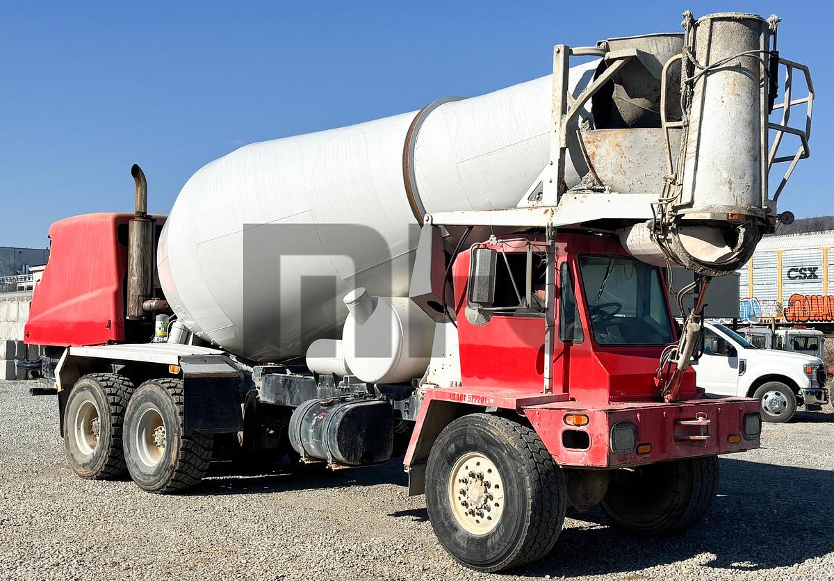 Used 2007 Oshkosh S-2346 6x6 Front Discharge Concrete Mixer Truck