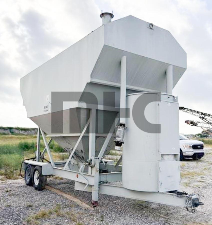 Used Belgrade LP200 Portable Cement Silo with Rice Lake Batching System