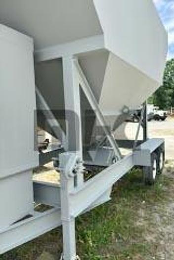 Used Belgrade LP200 Portable Silo - Hydraulic Powered