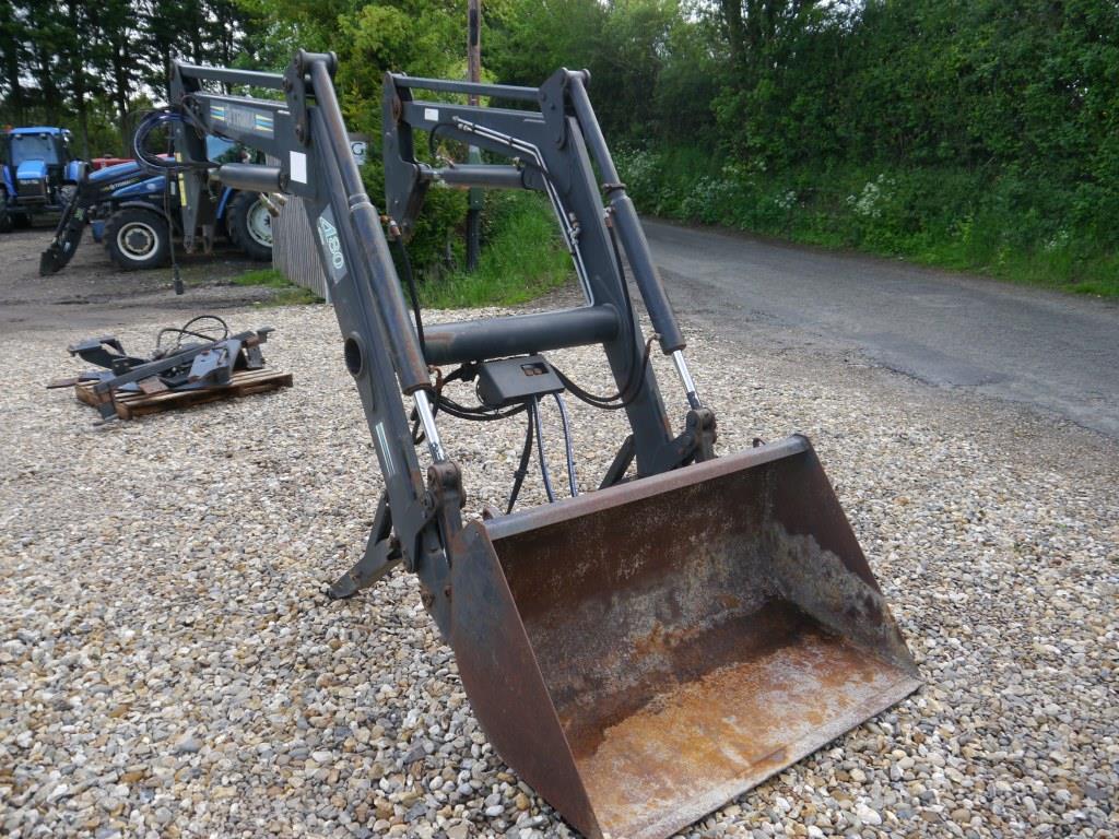 Used Trima 480 Professional Loader