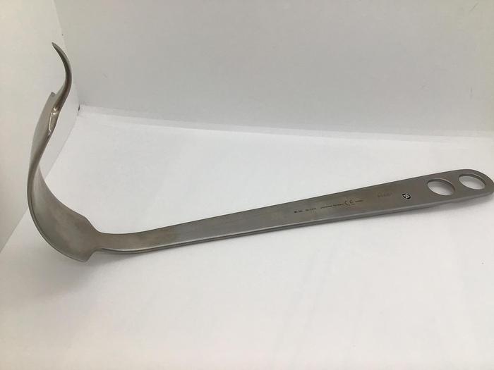 Used Link Muller soft tissue retractor 330mm long 45mm wide 66-3472