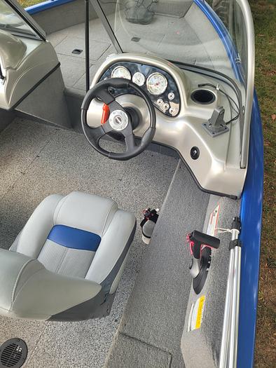 Used 2011 Bass Tracker Pro V16 Guide WT