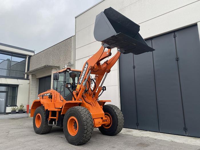 Usato 2015 DOOSAN DL 250-3