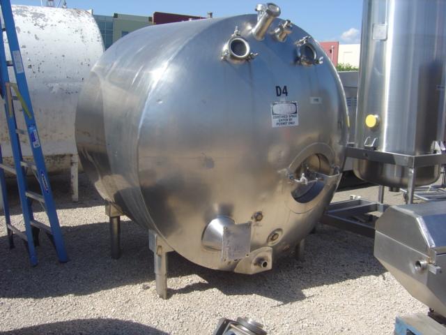 Usado 1200 GALLON STORAGE TANK WITH SPRAYBALL - AGITATION AVAILABLE