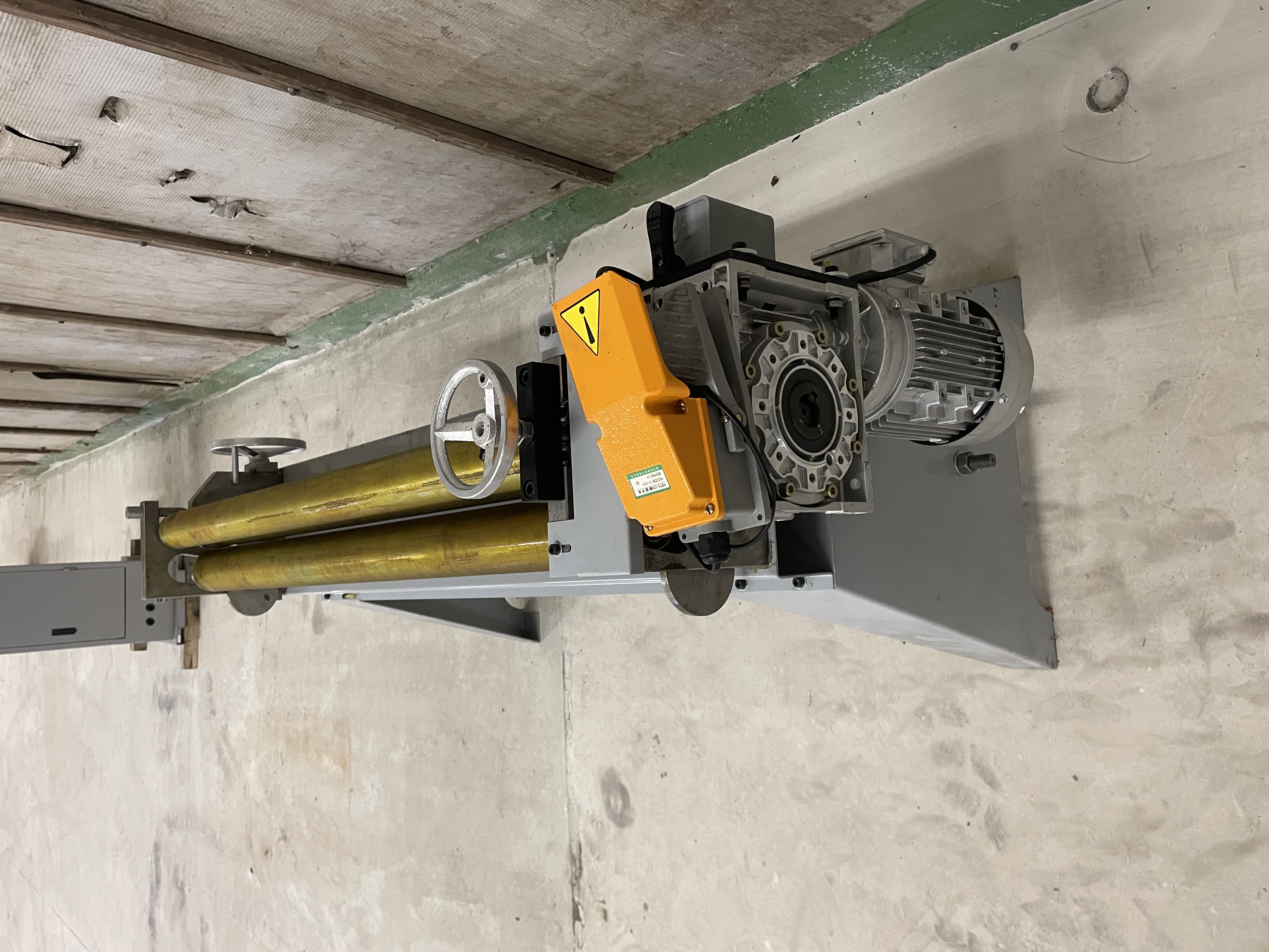 W11G-1.5×1300 Roll Bender