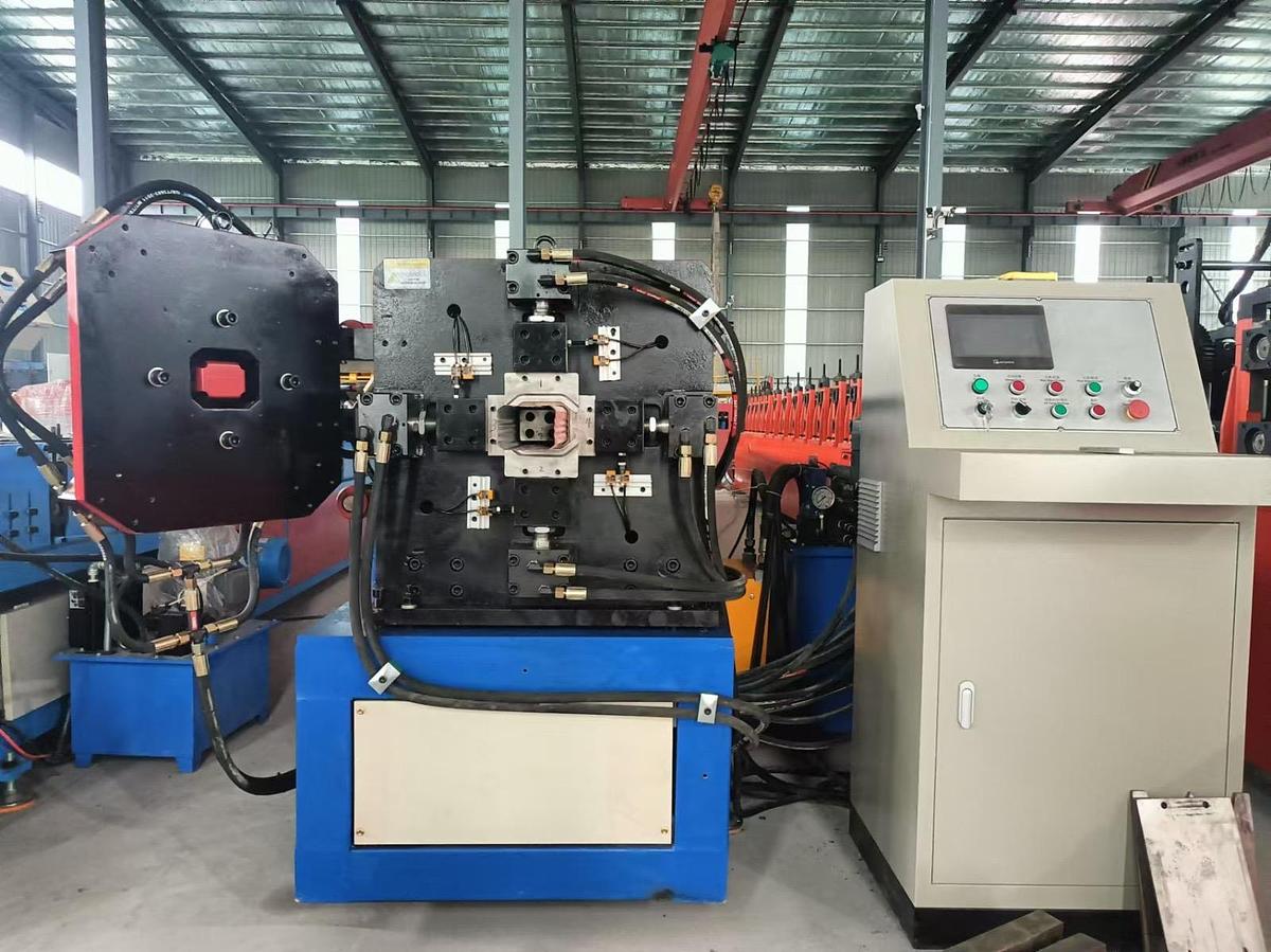 Used Downspout Rolling Line – Downspout