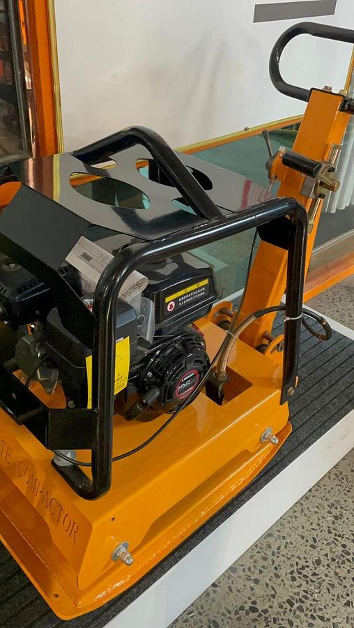 Used Vibrating Plate — Model 160