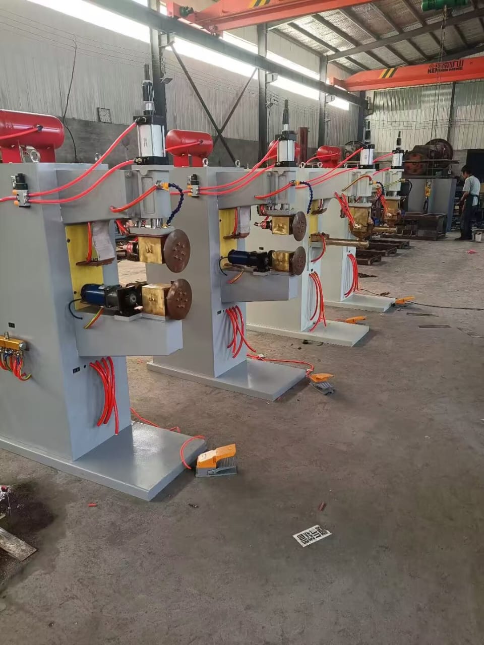 Resistance seam pipe welder