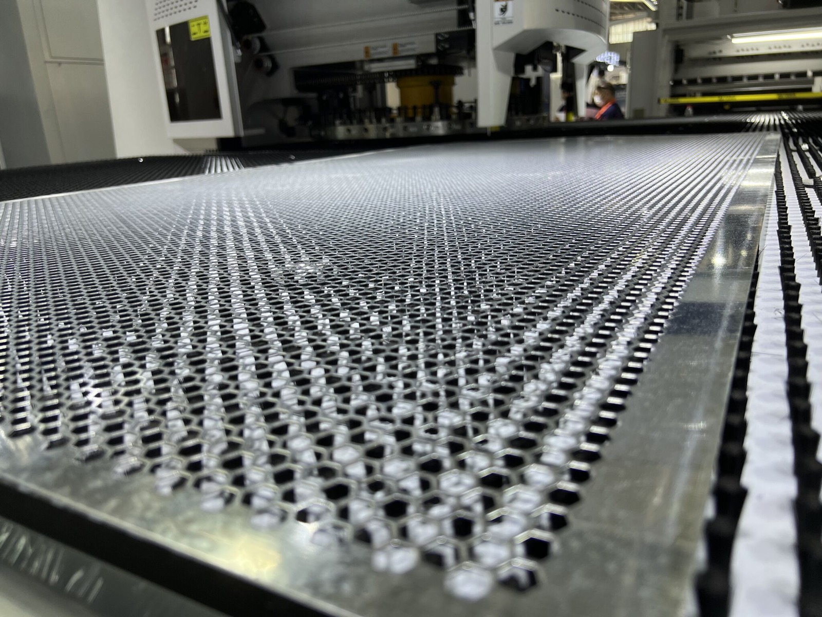 Fiber Laser 3015 – Sheet Metal & Tubing