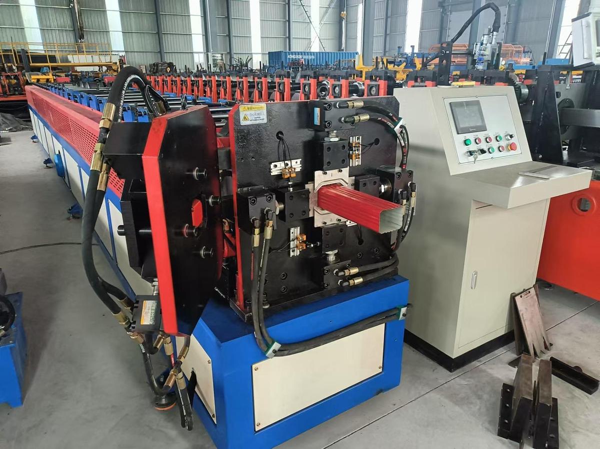 Used Downspout Rolling Line – Downspout