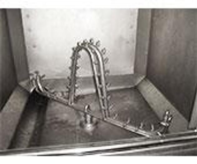 Xuclá Model NM34AEV Bin Trolley Washing Cabinet