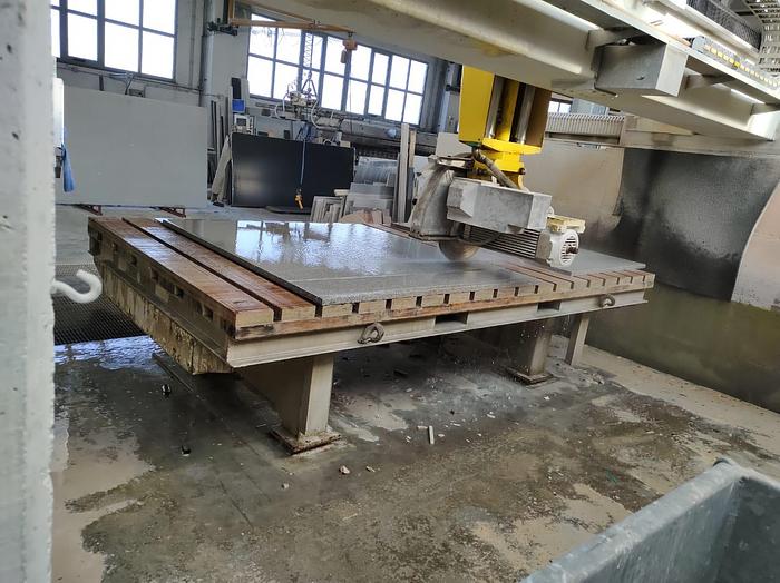 Usato FRESA 5 ASSI DONATONI QUADRIX CNC