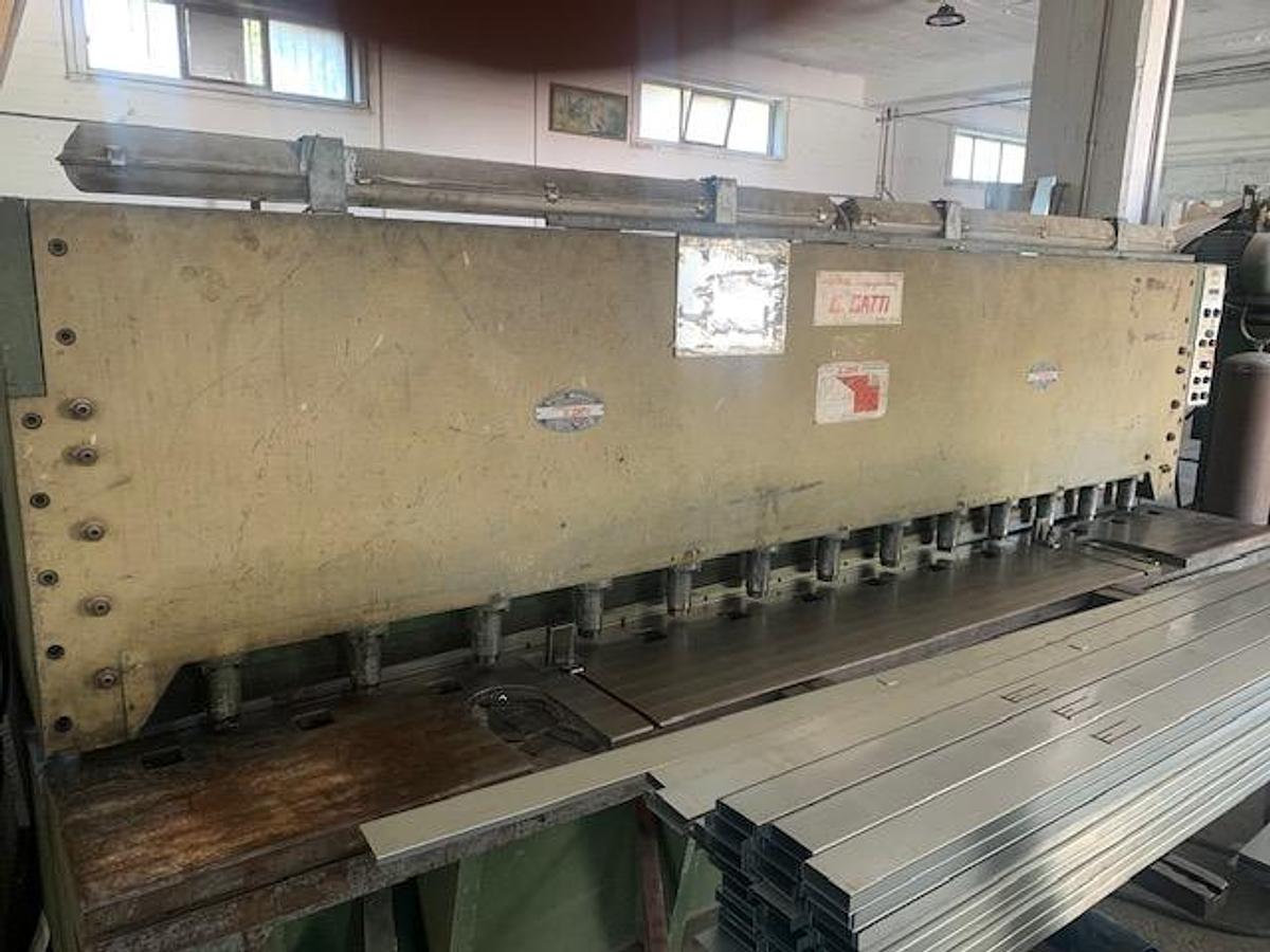 Usato CESOIA G.GATTI 3000X6 MM OLEDOINAMICA