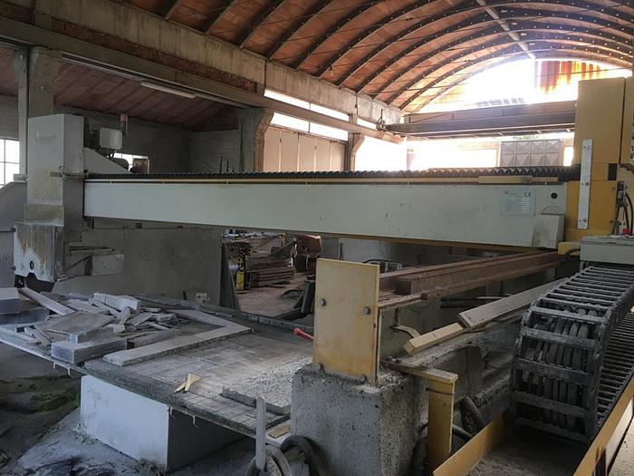 Usato FRESATRICE MONLEVI A PONTE USATA