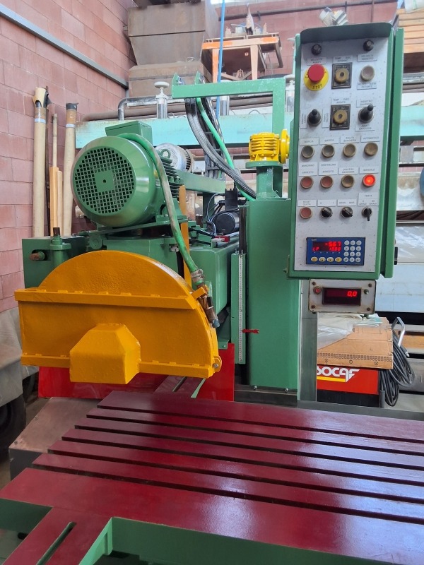 Usato FRESA A BANDIERA REVISIONATA A NUOVO 