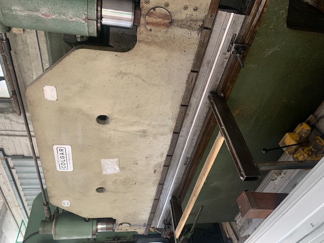 Usato PRESSA PIEGATRICE COLGAR 2500X60TON OLEODINAMICA 