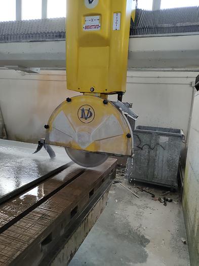 Usato FRESA 5 ASSI DONATONI QUADRIX CNC