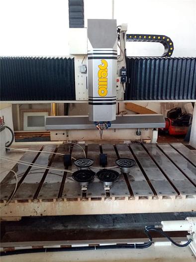 Used CNC OMAG MILL 3 USATO CNC 3 ASSI OMAG USATO