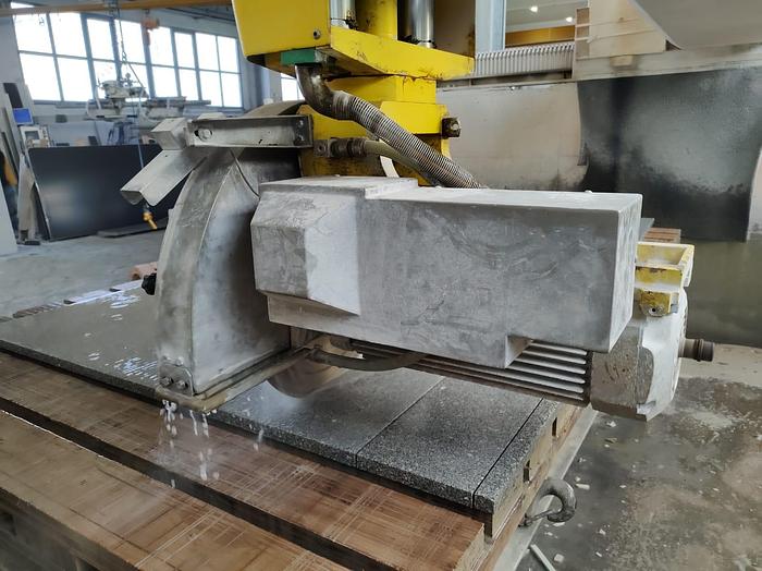 Usato FRESA 5 ASSI DONATONI QUADRIX CNC