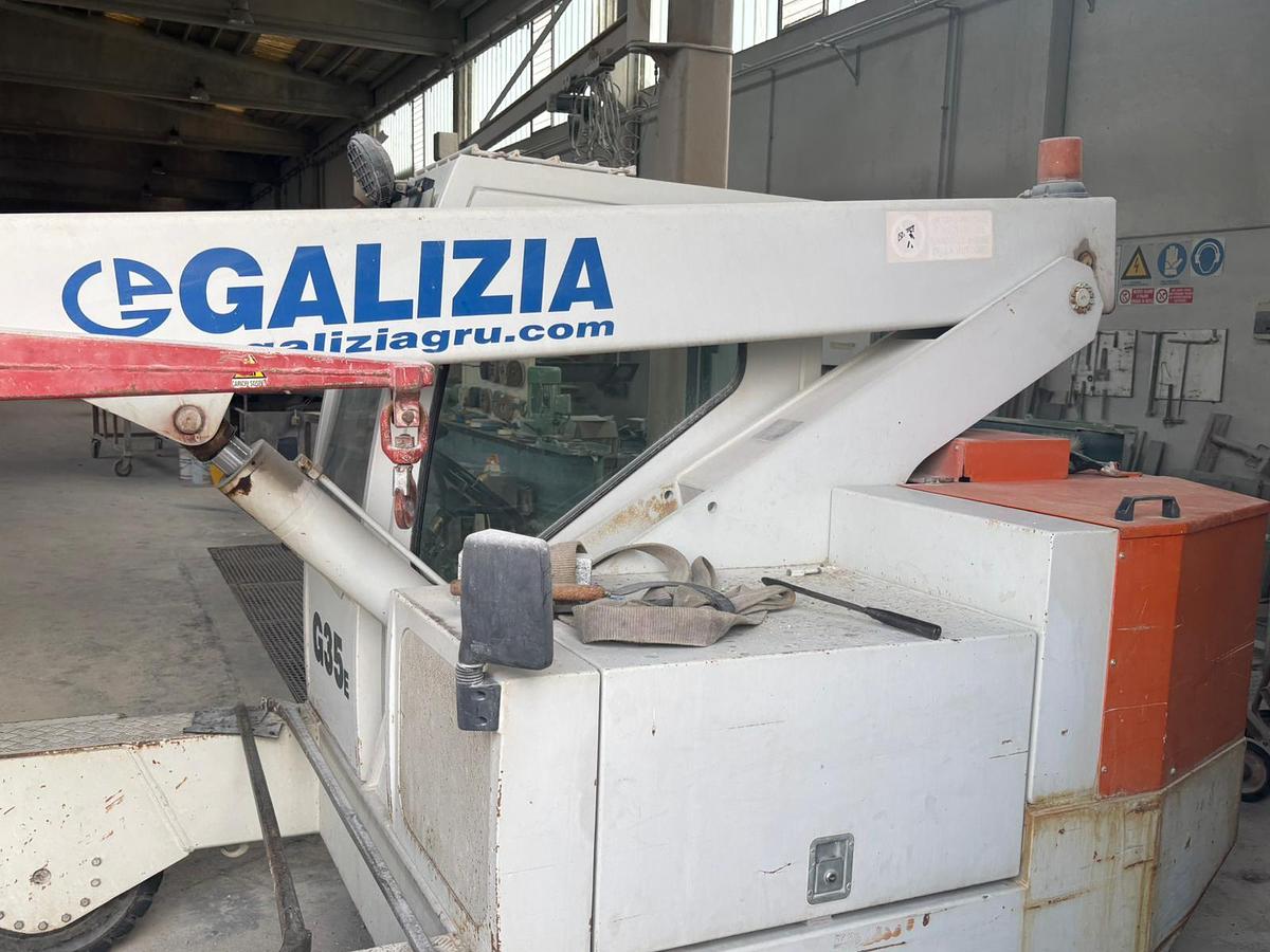 Usato GRU ELETTRICA SEMOVENTE GALIZIA 35 QUINTALI USATA